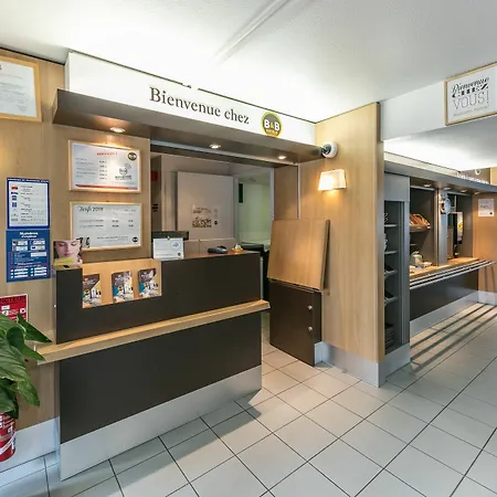 Cite De L'espace מלון
